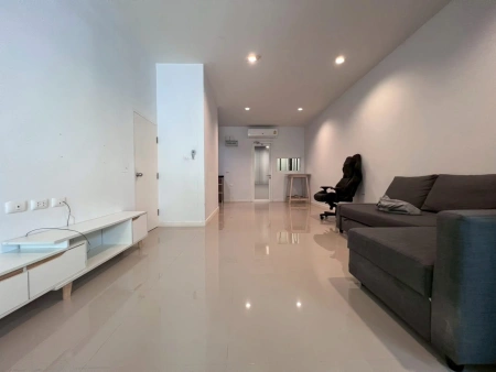 ขายด่วน ทาวน์โฮม CitySense พระราม 2 ท่าข้าม ราคาดี คุ้มๆ เพียง 2.1 ลบ.