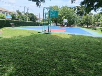 โครงการ ชัยพฤกษ์ บางบัวทอง .ไกล้แยกบางพลู-ถนนรัตนาธิเบศร์  ไกล้ห้างเซ็นทรัลเวสต์เกส  เนื้อที่120.20 ตารางวา 240 ตร.ม. 4 ห้องน้ำ 3 ห้องน้ำ , มีเรือนรับรอง 1 หลัง  รถไฟฟ้าสายสีม่วง