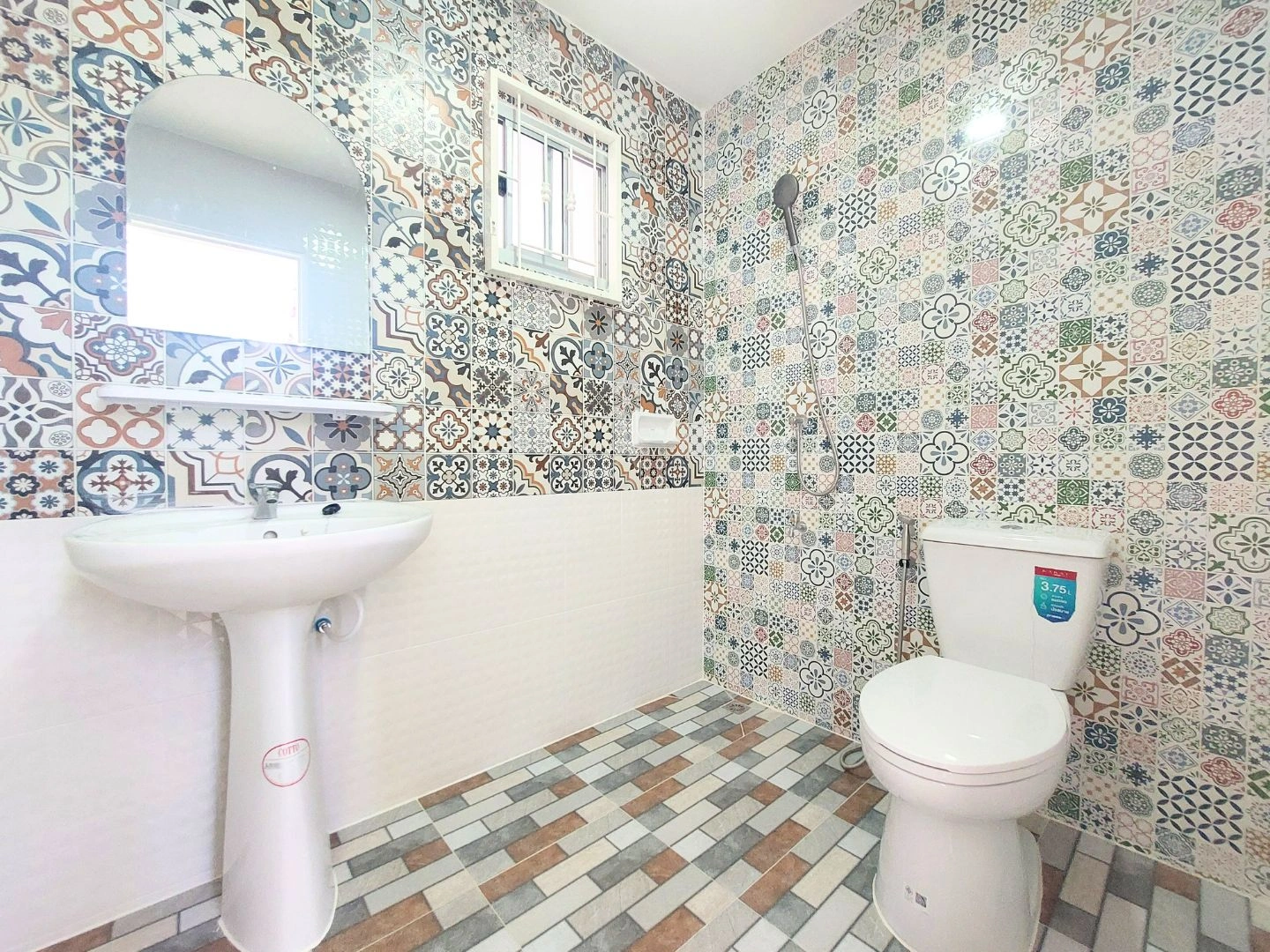 โอกาสสุดท้าย! บ้านเดี่ยว 4 ห้องนอน ทำเลดี คลองสาม ปรับลดราคาหลักแสน! คุ้มค่าที่สุดในย่านนี้! ทุบราคา! บ้านเดี่ยว 4 ห้องนอน พฤกษาวิลเลจ 3 คลองสาม จาก 3.5 ล้าน ลดเหลือ 3.35 ล้านบาท! ประหยัดเป็นแสน!