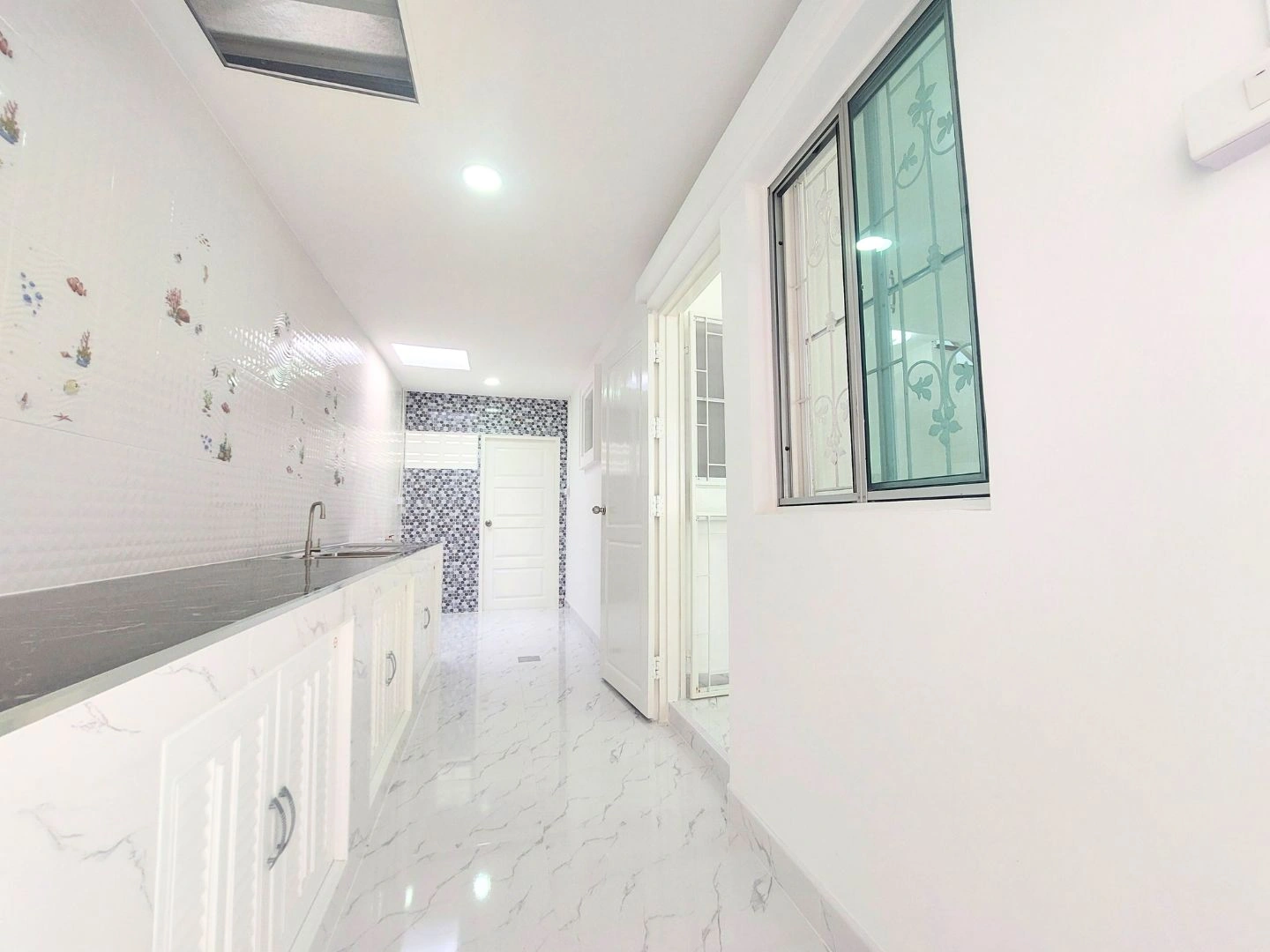 โอกาสสุดท้าย! บ้านเดี่ยว 4 ห้องนอน ทำเลดี คลองสาม ปรับลดราคาหลักแสน! คุ้มค่าที่สุดในย่านนี้! ทุบราคา! บ้านเดี่ยว 4 ห้องนอน พฤกษาวิลเลจ 3 คลองสาม จาก 3.5 ล้าน ลดเหลือ 3.35 ล้านบาท! ประหยัดเป็นแสน!