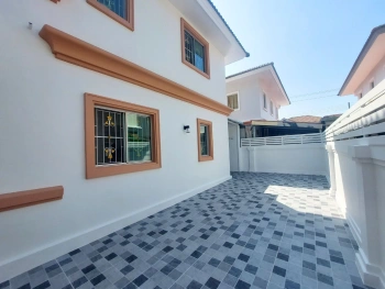 โอกาสสุดท้าย! บ้านเดี่ยว 4 ห้องนอน ทำเลดี คลองสาม ปรับลดราคาหลักแสน! คุ้มค่าที่สุดในย่านนี้! ทุบราคา! บ้านเดี่ยว 4 ห้องนอน พฤกษาวิลเลจ 3 คลองสาม จาก 3.5 ล้าน ลดเหลือ 3.35 ล้านบาท! ประหยัดเป็นแสน!