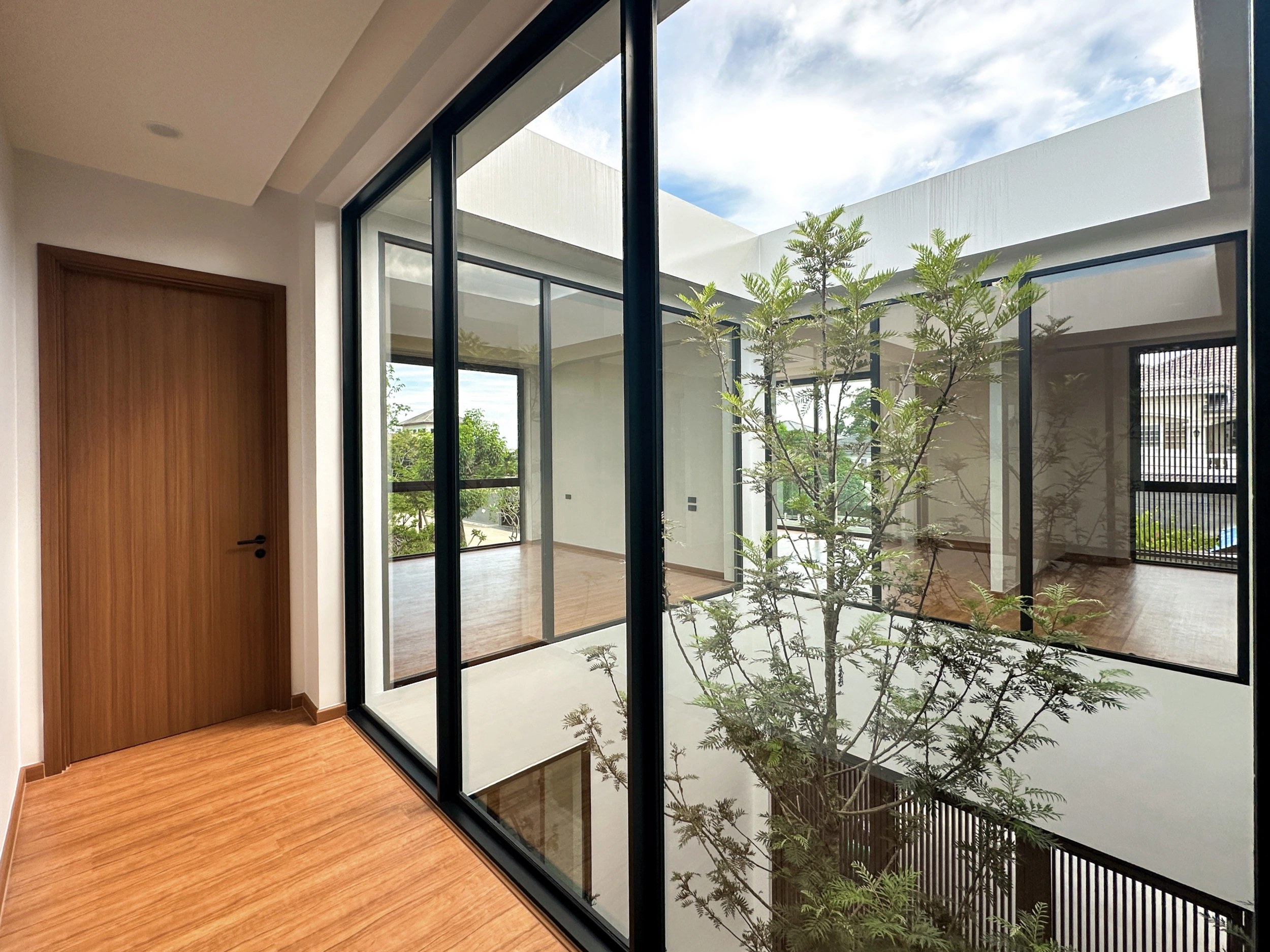 🏠ขายบ้านเดี่ยว 112 ตร.ว หมู่บ้านเทพธานี เฉลิมพระเกียรติ ร.9 💢(บ้านสร้างใหม่ ออกแบบเฉพาะ หรูหรา โดดเด่น)💢