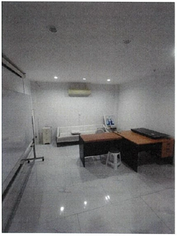 ให้เช่า/เซ้ง/ขาย บ้านทำสำนักงาน -ลาดพร้าว ซ.8 ทำเลทองใจกลางเมือง ใกล้ MRT โทร 090-6360022