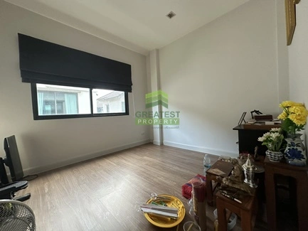 ขาย- เช่า บ้านแฝด หมู่บ้านวี คอมพาวด์ ติวานนท์-รังสิต V Compound Tiwanon-Rangsit เนื้อที่ 38.80 ตร.ว เดินทางสะดวก ใกล้ทางด่วน ตลาด