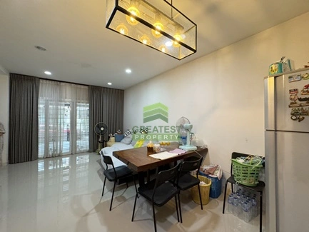 ขายด่วน ทาวน์โฮม เดอะ คอนเนค อัพ 3 ลาดพร้าว 126 The Connect UP 3 Ladprao 126 เนื้อที่ 19.90 ตร.ว แต่งสวย ใหม่ พร้อมอยู่ ทำเลดี ใกล้รถไฟฟ้า