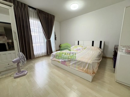 ขายด่วน ทาวน์โฮม เดอะ คอนเนค อัพ 3 ลาดพร้าว 126 The Connect UP 3 Ladprao 126 เนื้อที่ 19.90 ตร.ว แต่งสวย ใหม่ พร้อมอยู่ ทำเลดี ใกล้รถไฟฟ้า