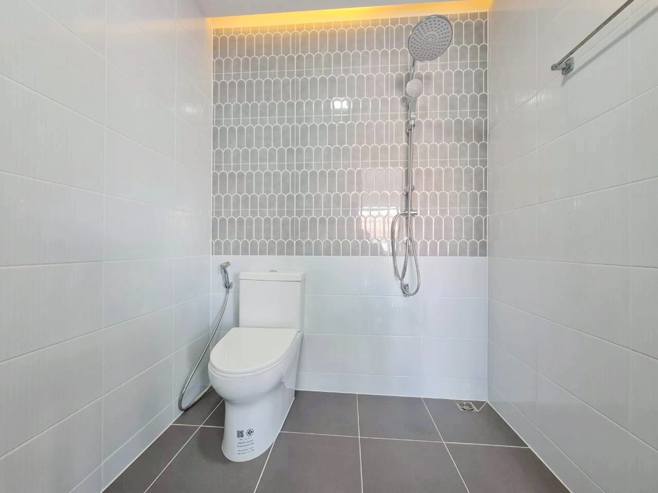 หมู่บ้านแพรมาพร คลอง 4 ติดถนนรังสิต-นครนายก เดินทางโคตรสะดวก ใกล้จุดขึ้น-ลงมอเตอร์เวย์เพียงนิดเดียว เชื่อมต่อเข้าเมืองหรือไปสายอีสานได้ง่ายสุดๆ บ้านทำเลดีแบบนี้หายาก นัดชมบ้านล่วงหน้าโทรเลย