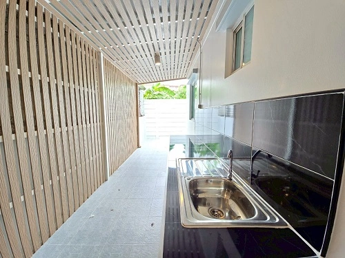 บ้านเดี่ยว พฤกษาวิลเลจ 35 บ้านรีโนเวทใหม่ หลังท้ายซอยเนื้อที่ 58 ตร.ว. ฟังก์ชั่นบ้าน 4 ห้องนอน 2 ห้องน้ำ สำหรับครอบครัวใหญ่ในทำเลคุณภาพ บ้านเดี่ยวรีโนเวทใหม่  ตอบโจทย์ทั้งความสะดวกสบายและคุณภาพชีวิต พร้อมเข้าอยู่ บนทำเลคลองหลวง คลอง 3