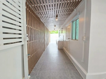 บ้านเดี่ยว พฤกษาวิลเลจ 35 บ้านรีโนเวทใหม่ หลังท้ายซอยเนื้อที่ 58 ตร.ว. ฟังก์ชั่นบ้าน 4 ห้องนอน 2 ห้องน้ำ สำหรับครอบครัวใหญ่ในทำเลคุณภาพ บ้านเดี่ยวรีโนเวทใหม่  ตอบโจทย์ทั้งความสะดวกสบายและคุณภาพชีวิต พร้อมเข้าอยู่ บนทำเลคลองหลวง คลอง 3