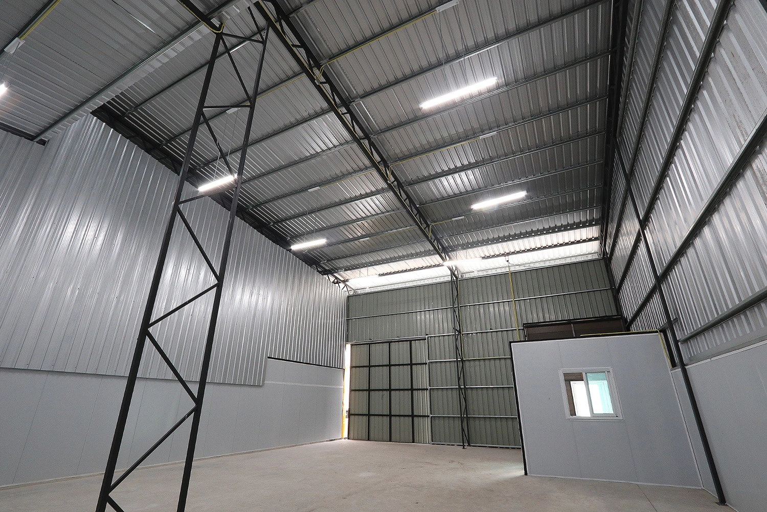 โกดังจอมทอง พระราม 2 (ห้อง B1)