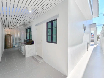 เสนากรีนวิลล์ บ้านแฝดพื้นที่เยอะ 40.3 ตร.ว. สภาพนางฟ้า ทำเลแหล่งของกิน คลอง 2 ใกล้เซียร์-ฟิวเจอร์-สนามบินดอนเมือง ใช้ชีวิตง่าย ส่วนตัวสูงเพราะหน้าบ้านไม่ติดใคร ตัดสินใจด่วน! บ้านรีโนเวทใหม่ทำเลใกล้รถไฟฟ้ามักไปไว นัดดูวันนี้โทรเลย