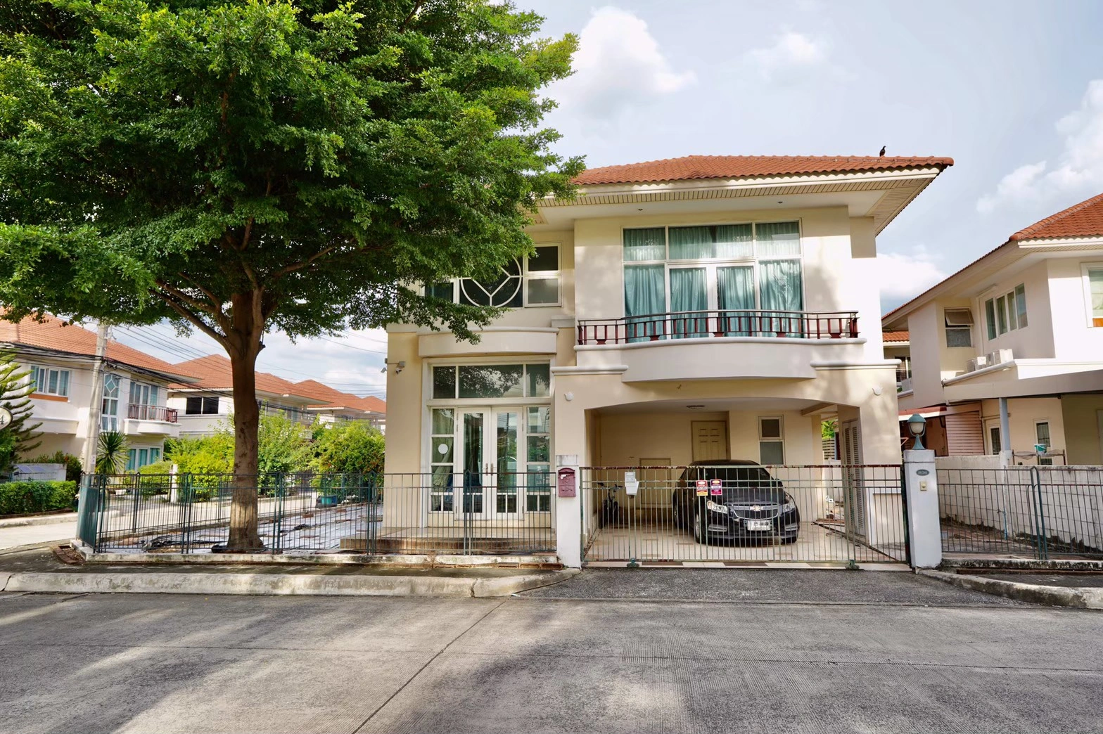 บ้านเดี่ยวศุภาลัย วิลล์ (หลักสี่-ดอนเมือง) 3 ห้องนอน 3 ห้องน้ำ 2 ที่จอด 2 โถงอเนกประสงค์ และห้องแม่บ้าน