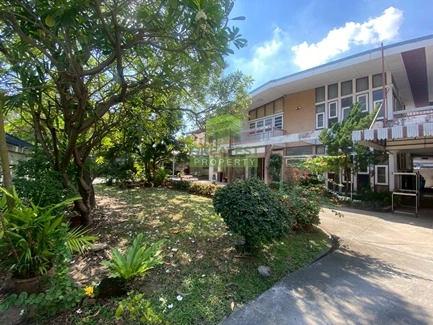 ขายที่ดิน พร้อมสิ่งปลูกสร้าง บ้านเดี่ยว 2 ชั้น ซอยสุขุมวิท64 เนื้อที่ 249 ตร.ว ทำเลศักยภาพ ใกล้ BTSปุณณวิถี ทางด่วน เหมาะพักอาศัย โฮมออฟฟิศ