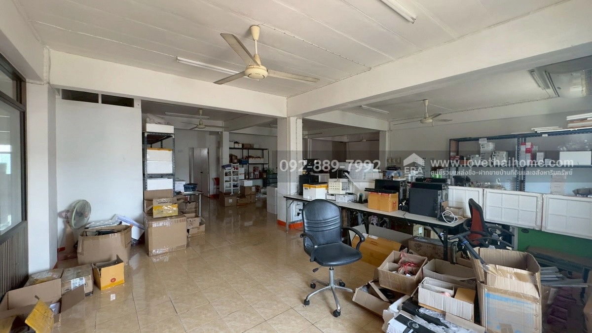 ขายตึกแถว 5 ชั้น หมู่บ้านอมรชัย2 ถนนพระราม2 ซอย34 มีทั้งหมด 4 คูหา พื้นที่ 80.4 ตรว. ราคาถูก ขายเพียง 16 ล้านบาท ใกล้เซ็นทรัล พระราม2