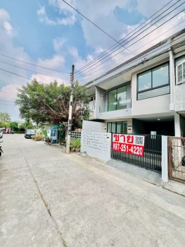 ขายทาวน์เฮ้าส์ นนทบุรี -สนามบินน้ำ พร้อมอยู่ ทำใหม่ทั้งหลัง ไม่ต้องเข้าซอยไปลึก ใกล้ สถานีรถไฟฟ้า สนามบินน้ำ