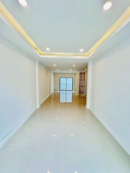 ขายทาวน์เฮ้าส์ นนทบุรี -สนามบินน้ำ พร้อมอยู่ ทำใหม่ทั้งหลัง ไม่ต้องเข้าซอยไปลึก ใกล้ สถานีรถไฟฟ้า สนามบินน้ำ