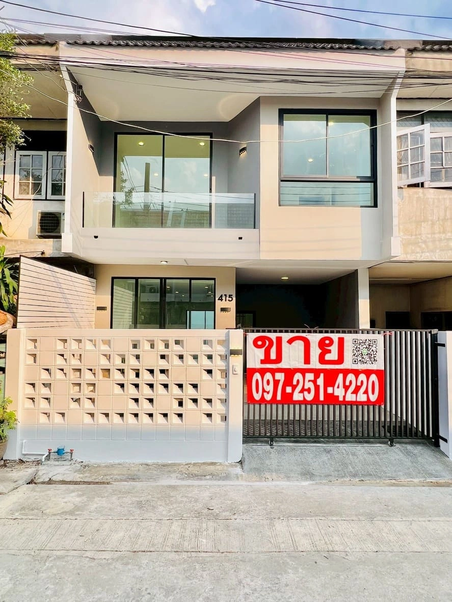 ขายทาวน์เฮ้าส์ นนทบุรี -สนามบินน้ำ พร้อมอยู่ ทำใหม่ทั้งหลัง ไม่ต้องเข้าซอยไปลึก ใกล้ สถานีรถไฟฟ้า สนามบินน้ำ