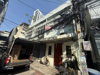 ด่วน ขาย อาคารพาณิชย์ 2 ชั้น 3 คูหา พัฒนาการ ซ.2 ใกล้ Airport Rail Link รามคำแหง  ทางด่วน เจ้าของขายเอง