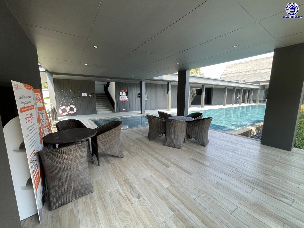 บ้านเดี่ยวมือสอง โครงการ บางกอก บูเลอวาร์ด พระราม9 เนื้อที่กว้าง 53.9 ตร.ว. พื้นที่ใช้สอย 270 ตร.ม. ฟังก์ชัน 3 ห้องนอน 4 ห้องน้ำ 2 ที่จอดรถ ภายในสภาพดีเยี่ยม พร้อมอยู่ เชื่อมต่อหลายเส้นทาง ใกล้รถไฟฟ้าสายสีส้ม "สถานีน้อมเกล้า" และจุดขึ้นทางหลวงพิเศษหมายเลข9