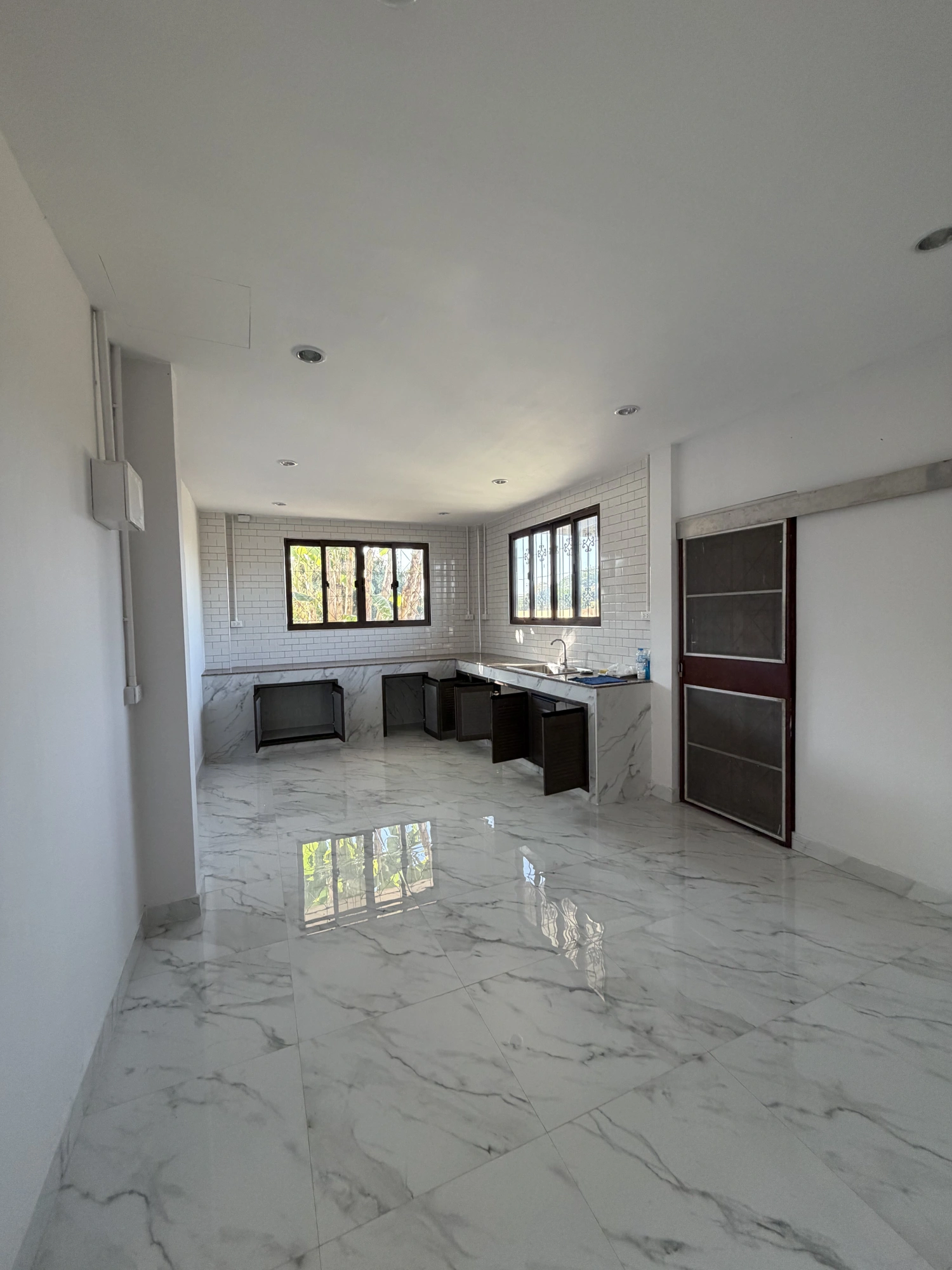 ขาย บ้านเดี่ยว 2 ชั้น 103 ตร.ว. หมู่บ้านสินสมบูรณ์ ลำลูกกา คลอง 8 [พร้อมอยู่]