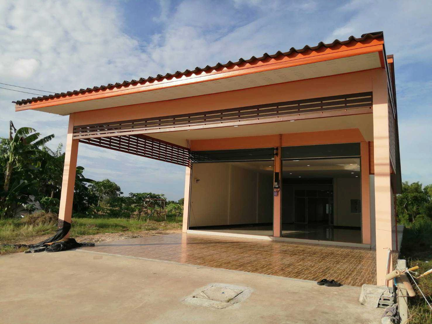 อาคารพาณิชย์พร้อมที่อยู่อาศัย ทำเลดี! 2เลขที่ ติดถนน ใกล้สี่แยกบางคล้า ฉะเชิงเทรา