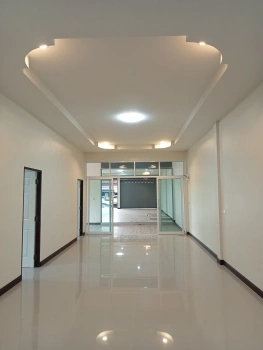 อาคารพาณิชย์พร้อมที่อยู่อาศัย ทำเลดี! 2เลขที่ ติดถนน ใกล้สี่แยกบางคล้า ฉะเชิงเทรา