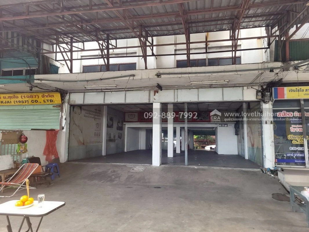 ขายตึกแถว 3 ชั้น 2 คูหา ติดถนนใหญ่รามอินทรา ติดรถไฟฟ้าสายสีชมพู สถานีบางชัน พื้นที่ 48 ตรว. ราคาถูกที่สุดในย่านนั้น เพียงแค่ 8 ล้านบาทเท่านั้น