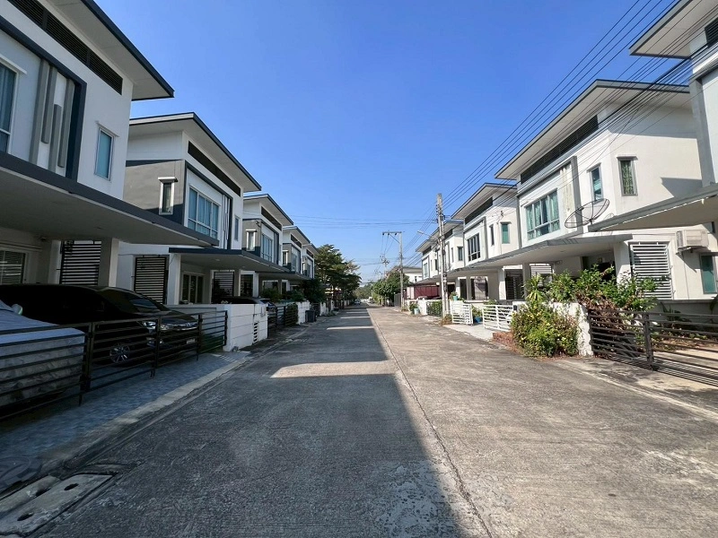 ขายบ้าน Motto สเปซใหญ่ บนทำเลทอง  เดินทางง่าย ครบทุกฟังก์ชัน