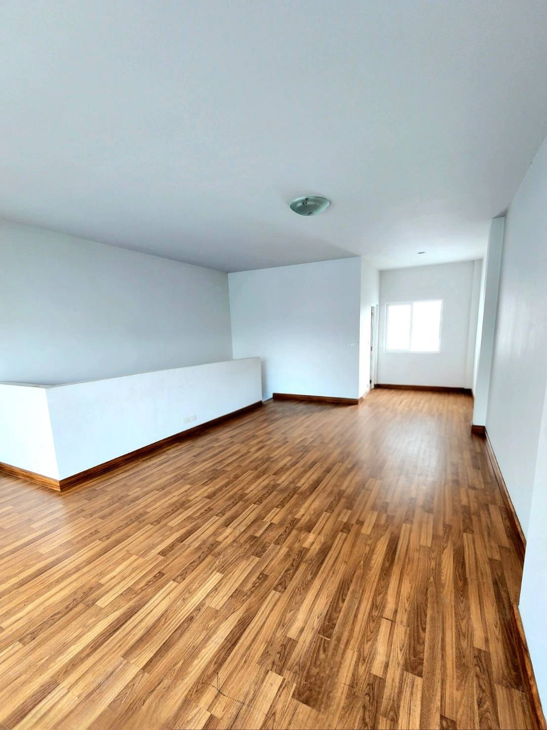 ขายถูก! ทาวน์โฮม 3ชั้น  หลังมุม : เดอะริคโค้ ทาวน์ วัชรพล  ซ.ร่วมมิตรพัฒนา(ห้าแยกวัชรพล)  แขวงท่าแร้ง  เขตบางเขน  กรุงเทพ 10220