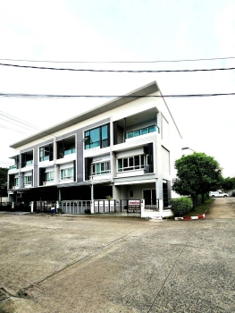 ขายถูก! ทาวน์โฮม 3ชั้น  หลังมุม : เดอะริคโค้ ทาวน์ วัชรพล  ซ.ร่วมมิตรพัฒนา(ห้าแยกวัชรพล)  แขวงท่าแร้ง  เขตบางเขน  กรุงเทพ 10220