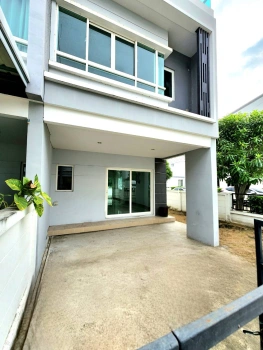 ขายถูก! ทาวน์โฮม 3ชั้น  หลังมุม : เดอะริคโค้ ทาวน์ วัชรพล  ซ.ร่วมมิตรพัฒนา(ห้าแยกวัชรพล)  แขวงท่าแร้ง  เขตบางเขน  กรุงเทพ 10220