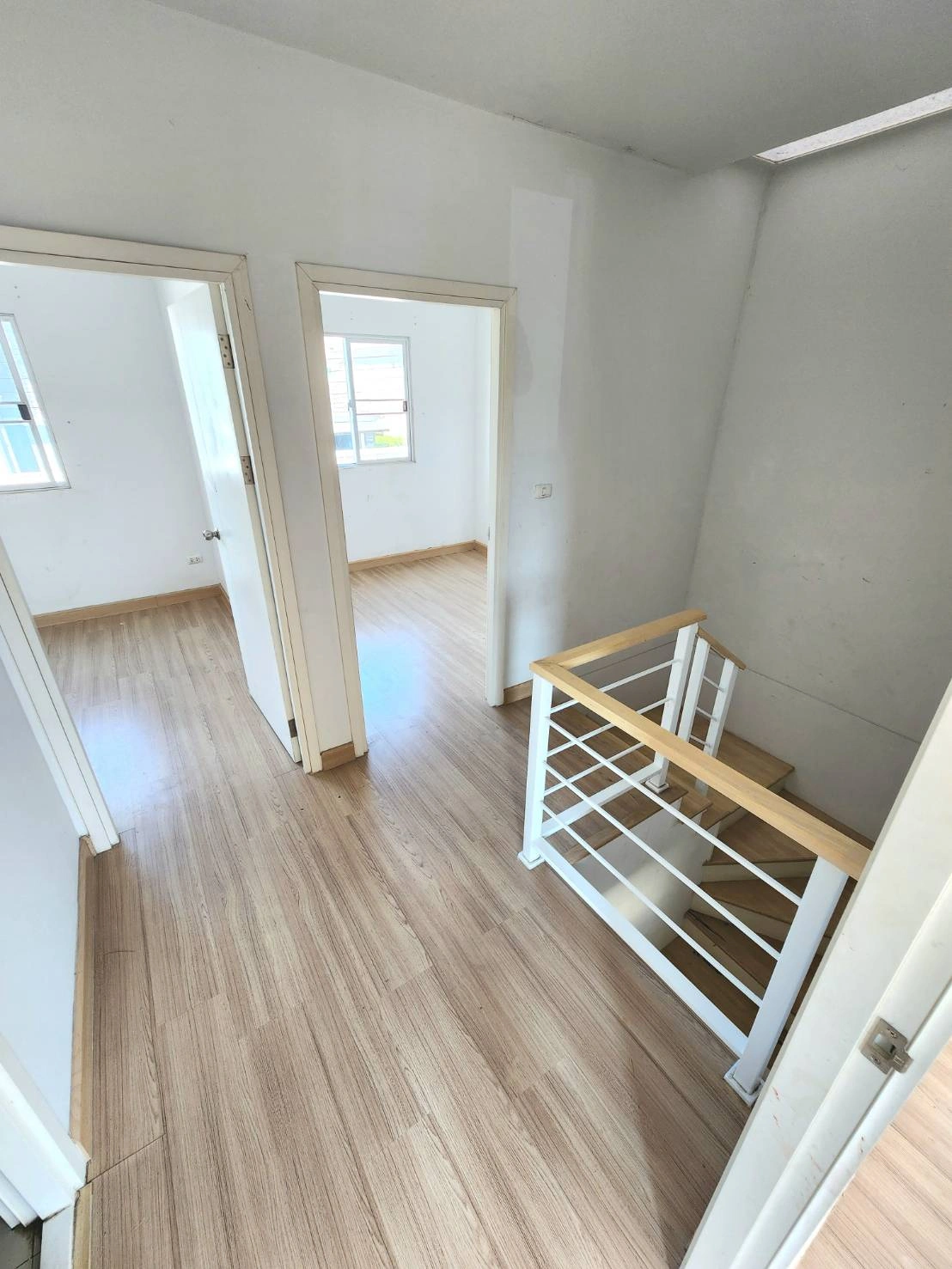 ขายทาวน์เฮ้าส์ 2ชั้น ทำเลดี :  หมู่บ้านพฤกษาวิลล์ 89 รามอินทรา-วงแหวน ซอยกาญจนาภิเษก6/1(ออกคู้บอน 27แยก10 ได้) ใกล้ห้างแฟชั่นไอร์แลนด์ แขวงท่าแร้ง เขตบางเขน  กรุงเทพ  10220