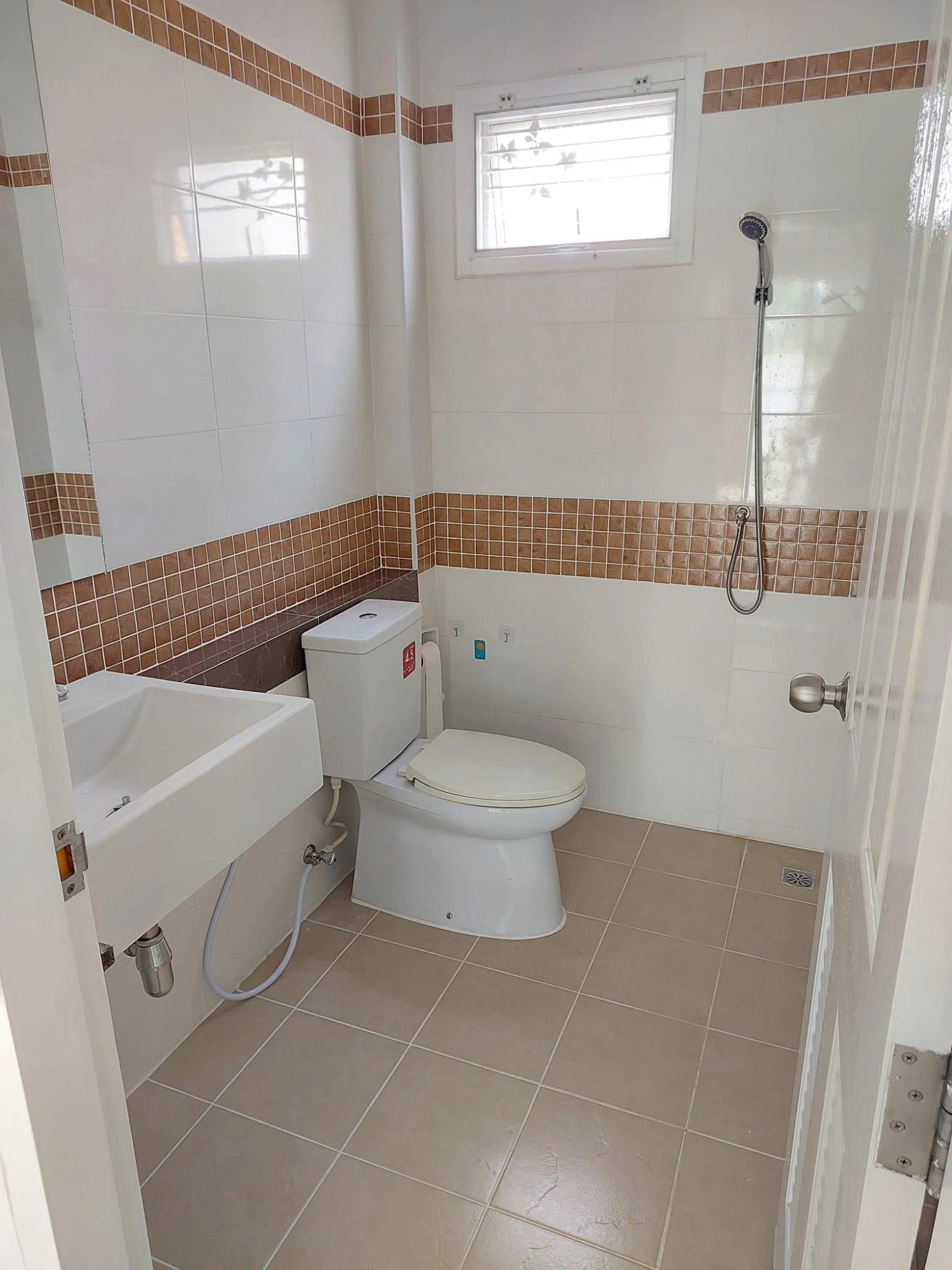 ขายบ้านเดี่ยว 2 ขั้น หมู่บ้านอลิชา (สุขสวัสดิ์-ประชาอุทิศ) ซอยประชาอุทิศ 131 เจ้าของขายเอง