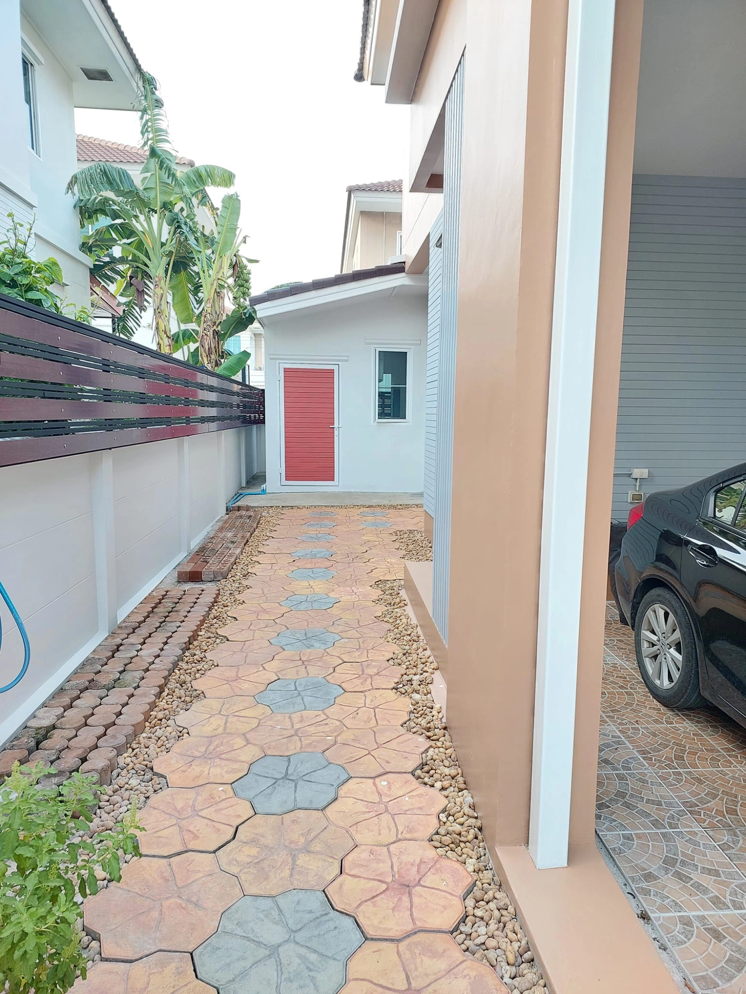 ขายบ้านเดี่ยว 2 ขั้น หมู่บ้านอลิชา (สุขสวัสดิ์-ประชาอุทิศ) ซอยประชาอุทิศ 131 เจ้าของขายเอง