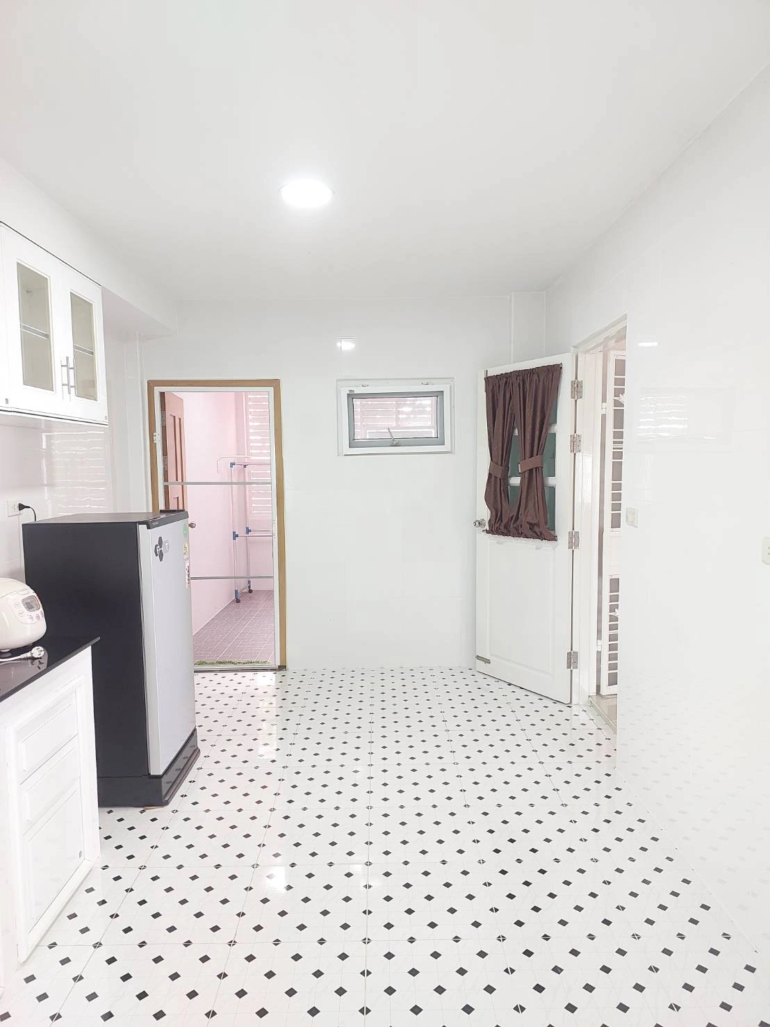 ขายบ้านเดี่ยว 2 ขั้น หมู่บ้านอลิชา (สุขสวัสดิ์-ประชาอุทิศ) ซอยประชาอุทิศ 131 เจ้าของขายเอง