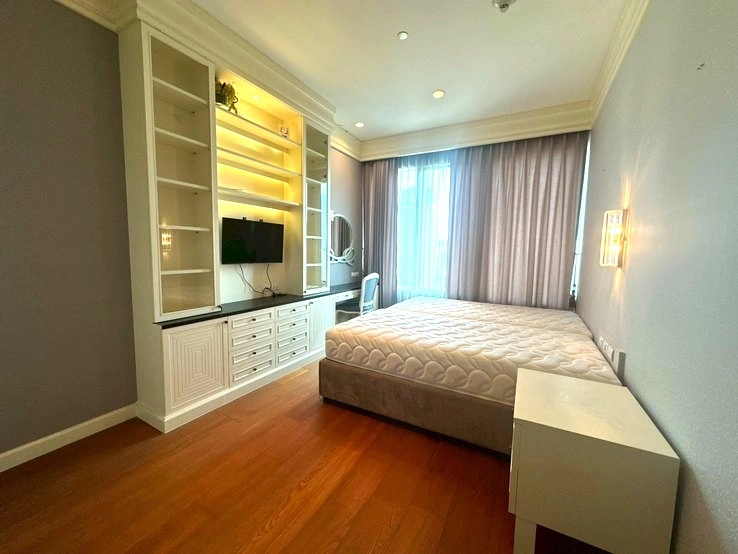 Rare Item! ให้เช่า 185 Rajadamri คอนโดหรู บนถนนราชดำริ