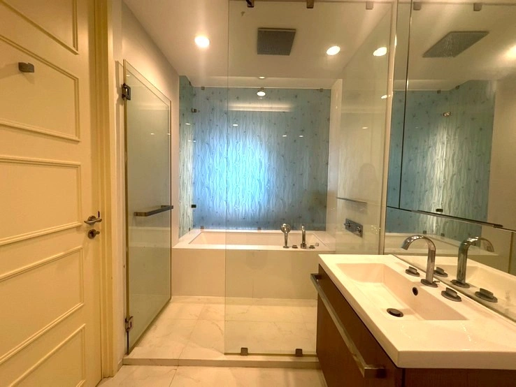 Rare Item! ให้เช่า 185 Rajadamri คอนโดหรู บนถนนราชดำริ