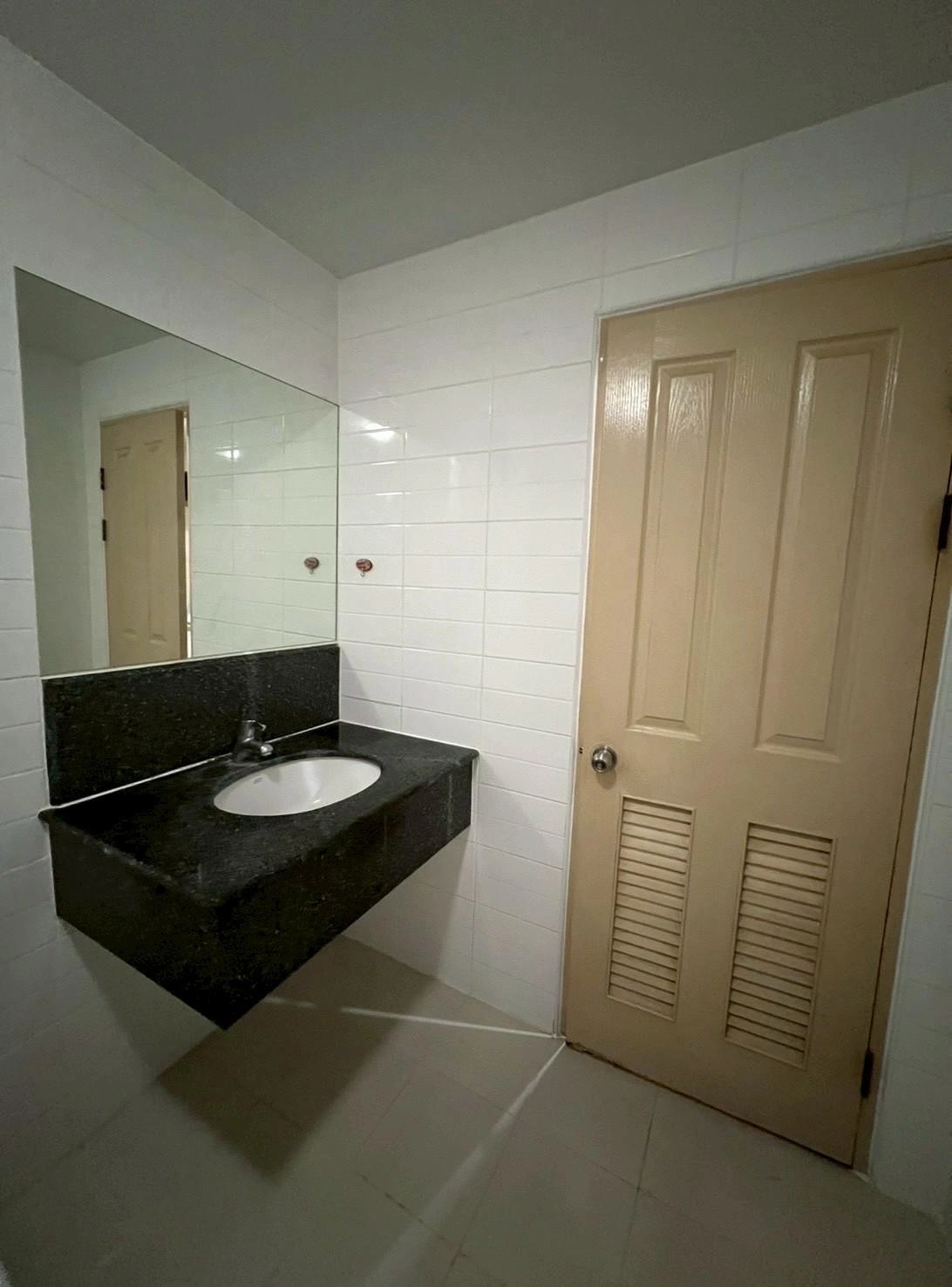 ด่วน! ให้เช่า Metro Park Sathorn ห้องใหญ่ ราคาดี พร้อมเข้าอยู่ สนใจโทร  0622493624