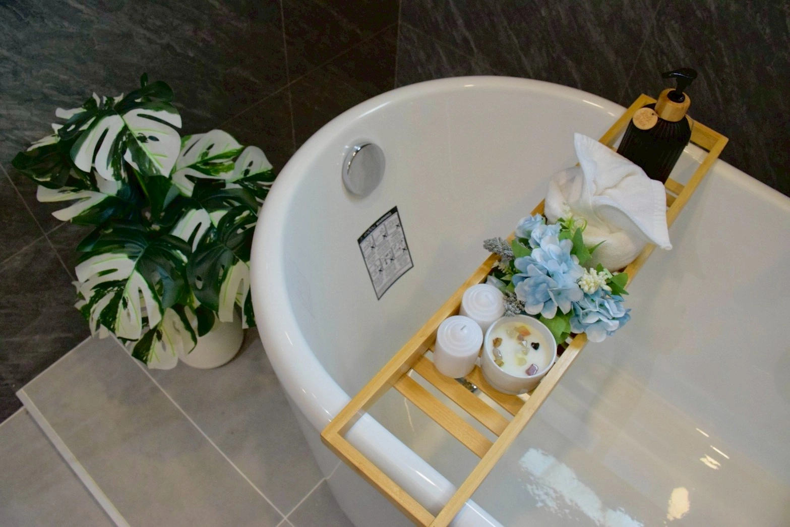 THAMBER PRIVATE POOL VILLA – ลักชูรี่พูลวิลล่าใหม่ล่าสุด