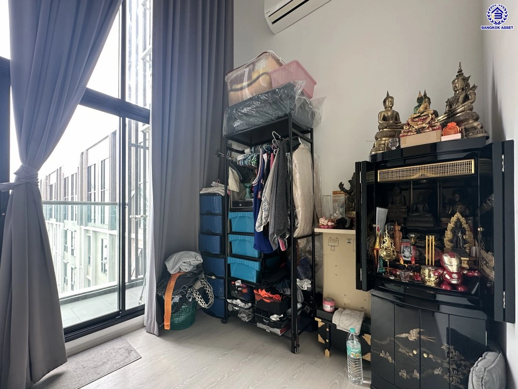 คอนโดมิเนียมมือสอง โครงการ ไนท์บริดจ์ พหลโยธิน-อินเตอร์เชนจ์ พื้นที่ใช้สอย 35.79 ตร.ม. ฟังก์ชัน 1 ห้องนอน 1 ห้องน้ำ ทำเลดีเชื่อมต่อถนนพหลโยธิน, ถนนแจ้งวัฒนะ ใกล้รถไฟฟ้าสายสีเขียว "สถานีพหลโยธิน 59" และจุดขึ้นทางด่วน "อุตราภิมุข"