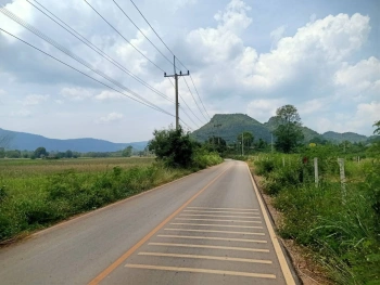 ขายที่ดินเขาใหญ่ หมูสี ที่ติดเขา วิวอุทยานแห่งชาติเขาใหญ่ชัดสวยมาก ท่าช้าง ใกล้ถนนธนะรัชต์ ใกล้เส้น 3052 เดินทางสะดวก ติดลาดยาง ใกล้ร้านค้าตลาด ที่สวยมากวิวเขาล้อมรอบ ราคาดีมาก 087-9074045