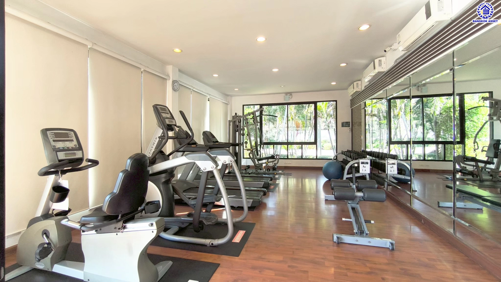 บ้านมือสอง โครงการ ศุภาลัย การ์เด้นท์วิลล์ เนื้อที่ 63.2 ตร.ว. พื้นที่ใช้สอยถึง 150 ตร.ม. ฟังก์ชันจัดเต็ม 3 ห้องนอน 3 ห้องน้ำ จอดรถได้ 2 คน บนทำเลเชื่อมต่อเมืองอย่างรวดเร็ว ใกล้Airport link ลาดกระบัง ทางด่วน "บูรพาวิถี"