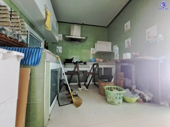 บ้านมือสอง บ้านนอกโครงการ บางใหญ่-บางคูวัด เนื้อที่ 50 ตร.ว. พื้นที่ใช้สอย 150 ตร.ม. ฟังก์ชัน 3 ห้องนอน 2 ห้องน้ำ จอดรถได้ 1 คัน แถมฟรี! เครื่องปรับอากาศ โครงการบนทำเลเดินทางสะดวก เชื่อมต่อถนนบางใหญ่-บางคูวัด ถนนกาญจนาภิเษก ใกล้รถไฟฟ้าสายสีม่วง "สถานีตลาดบางใหญ่" และทาวด่วน "ศรีรัช"