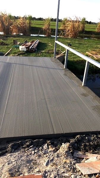 ขายที่ดินติดริมแม่น้ำบางปะกง แปดริ้ว ฉะเชิงเทรา ที่ถมแล้ว 6 ไร่ เหมาะทำ Resort ที่พัก หรือบ้านในวัยเกษียน ล้อมรอบด้วยธรรมชาติ  หรือทำเป็น ร้านอาหาร สไตล์แบบธรรมชาติ ริมแม่น้ำ บางปะกง