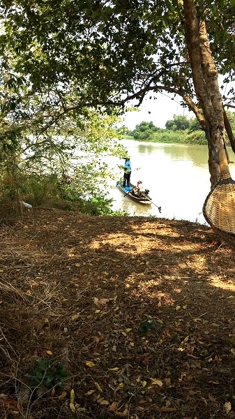 ขายที่ดินติดริมแม่น้ำบางปะกง แปดริ้ว ฉะเชิงเทรา ที่ถมแล้ว 6 ไร่ เหมาะทำ Resort ที่พัก หรือบ้านในวัยเกษียน ล้อมรอบด้วยธรรมชาติ  หรือทำเป็น ร้านอาหาร สไตล์แบบธรรมชาติ ริมแม่น้ำ บางปะกง