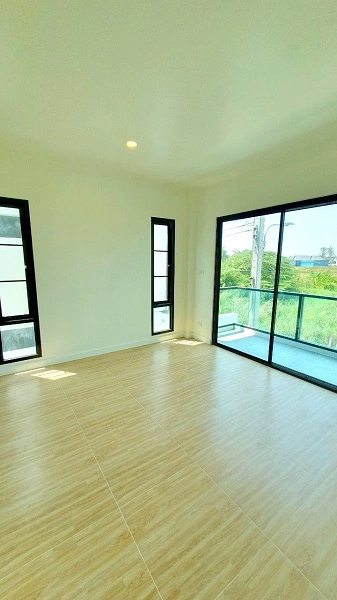 ให้เช่าโฮมออฟฟิศย่านบางนาใกล้ห้างเมกกา บางนา พื้นที่ 42ตรว 4 ห้องนอน3 ห้องน้ำ3  แอร์ จดทะเบียนบริษัทได้