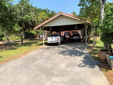 บ้านพร้อมที่ดินขนาดใหญ่ 1 ไร่ 3 งาน 97.9 ตารางวา (รวม 797.9 ตารางวา) ในตำบลจอหอ เมืองนครราชสีมา ราคา 15,000,000 บาท