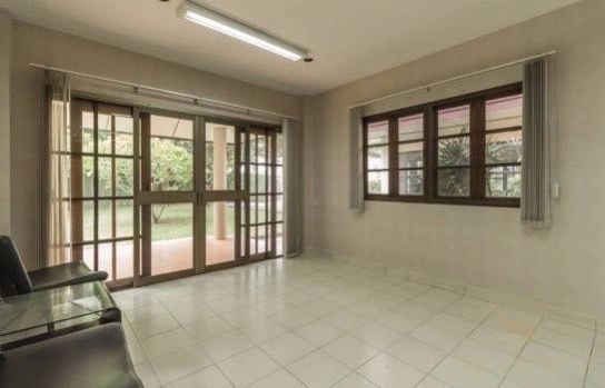 ให้เช่าบ้านเดี่ยว2ชั้นพหลโยธินใกล้เมเจอร์ รัชโยธินใกล้  BTS เสนานิคมพื้นที่ 200ตรวใช้สอย 280 ตรม3ห้องนอน6ห้องน้ำ 4  แอร์