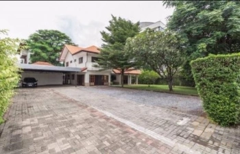 ให้เช่าบ้านเดี่ยว2ชั้นพหลโยธินใกล้เมเจอร์ รัชโยธินใกล้  BTS เสนานิคมพื้นที่ 200ตรวใช้สอย 280 ตรม3ห้องนอน6ห้องน้ำ 4  แอร์