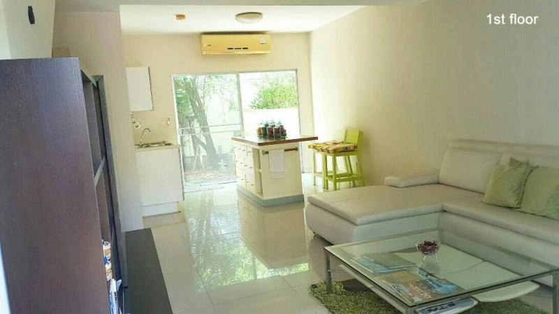 ให้เช่า ทาวน์โฮม 3 ชั้น บ้านใหม่ พระราม9-วงแหวน  ใกล้ airport link